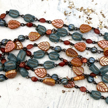 Load image into Gallery viewer, Tulips and Leaves Czech Bead Chain - 1 foot
