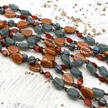 Load image into Gallery viewer, Tulips and Leaves Czech Bead Chain - 1 foot
