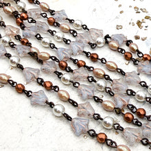 Load image into Gallery viewer, Blushing Bellflower Czech Bead Chain - 1 foot
