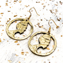 Load image into Gallery viewer, Brass African Earrings - Woman
