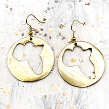 Load image into Gallery viewer, Brass African Earrings - Round Africa
