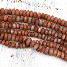 Load image into Gallery viewer, Peach Moonstone Bead Strand

