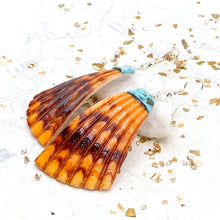 Load image into Gallery viewer, A - Shell Earring Pair
