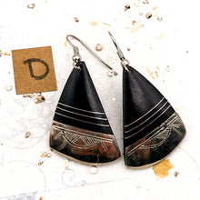 Load image into Gallery viewer, Wooden and Brass African Earrings
