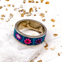 Load image into Gallery viewer, Japanese Flower Garden Ring
