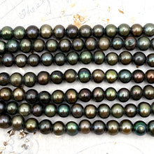 Load image into Gallery viewer, Large Hole Forest Green Bead Strand
