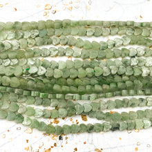 Load image into Gallery viewer, Agate Heart Bead Strand
