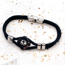Load image into Gallery viewer, Men's Onyx Compass Bracelet

