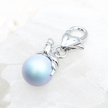 Load image into Gallery viewer, Unicorn Premium Austrian Crystal Charm with Clasp
