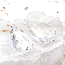 Load image into Gallery viewer, Elegant Crystal Pendant - Crystal
