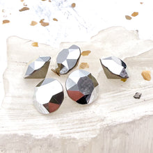 Load image into Gallery viewer, 8mm Comet Argent Light Premium Austrian Crystal Foiled Set - 5pcs
