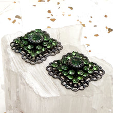 Load image into Gallery viewer, 16mm Premo Crystal Green Components
