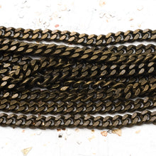 Load image into Gallery viewer, Antique Brass Flattened Curb Chain - 1 Foot
