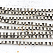 Load image into Gallery viewer, Small Antique Silver Cube Chain - 1 Foot
