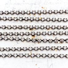 Load image into Gallery viewer, 3mm Antique Copper Bargain Crystal Cup Chain - 1 Foot

