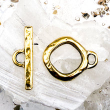 Load image into Gallery viewer, Pre-Order Small Antique Gold Hammered Toggle Clasp

