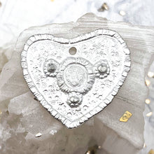 Load image into Gallery viewer, Silver-Plated Beaded &amp; Design Heart Pendant
