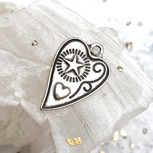 Load image into Gallery viewer, Antique Silver-Plated a Shining Star Heart Pendant
