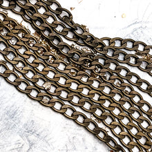 Load image into Gallery viewer, Antique Brass Cable Chain - 12"
