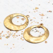 Load image into Gallery viewer, Basic Brass Hoop Pair
