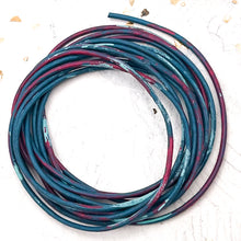 Load image into Gallery viewer, 2m Splashcolor Round Aurora Blend Leather Cord
