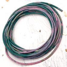 Load image into Gallery viewer, 2m Splashcolor Round Forest Splash Leather Cord
