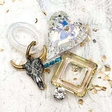 Load image into Gallery viewer, Swarovski Focal Bead Destash
