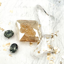 Load image into Gallery viewer, Austrian Crystal Destash
