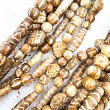 Load image into Gallery viewer, Round Bone Bead Strand
