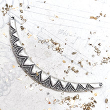 Load image into Gallery viewer, Antique Silver-Plated Floral Collar Connector Pendant
