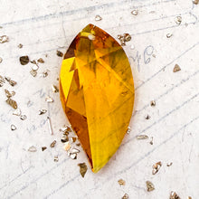 Load image into Gallery viewer, Small Yellow Crystal Leaf
