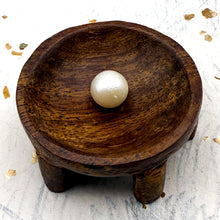 Load image into Gallery viewer, Day 24 Small Hole White Pearl Bead - 1pc

