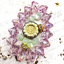 Load image into Gallery viewer, Czech Flower Bracelet Mix
