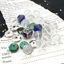 Load image into Gallery viewer, Clear as Quartz Bracelet Mix
