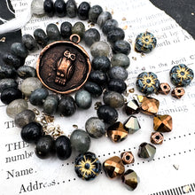 Load image into Gallery viewer, Agate Owl Sparkle Mix

