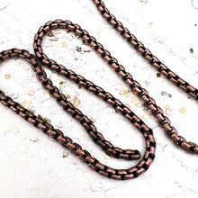 Load image into Gallery viewer, Antique Copper Venetian Box Chain - 1 Foot
