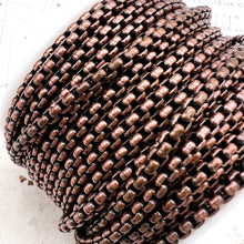 Load image into Gallery viewer, Antique Copper Venetian Box Chain - 1 Foot
