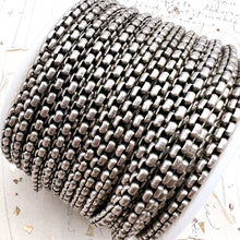 Load image into Gallery viewer, Antique Silver Venetian Box Chain - 1 Foot
