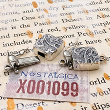 Load image into Gallery viewer, Sterling Silver Box Clasp - Tucson Find

