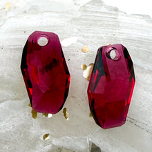 Load image into Gallery viewer, 18mm Bordeaux Meteor Premium Crystal Pendant Pair
