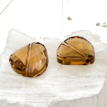 Load image into Gallery viewer, 14mm Light Colorado Topaz Twist Beads - 2pcs
