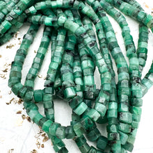 Load image into Gallery viewer, Chunky Emerald Bolt Shaped Gemstone Strand

