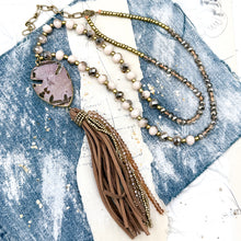 Load image into Gallery viewer, Arrowhead Fringe Necklace

