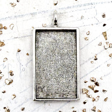 Load image into Gallery viewer, Rectangle Antique Silver Bezel
