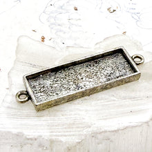 Load image into Gallery viewer, Rectangle Antique Silver Bezel Link
