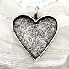 Load image into Gallery viewer, Pre-Order Heart Antique Silver Bezel
