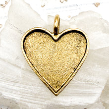 Load image into Gallery viewer, Heart Antique Gold Bezel
