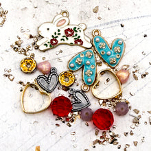 Load image into Gallery viewer, Cute Destash Charm Mix
