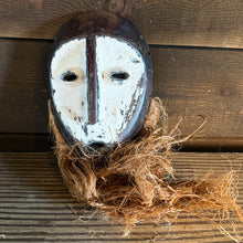 Load image into Gallery viewer, Handmade African Mask 9 - Tucson Find

