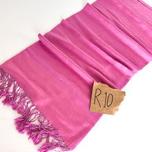Load image into Gallery viewer, Table Runner R10 - India Find
